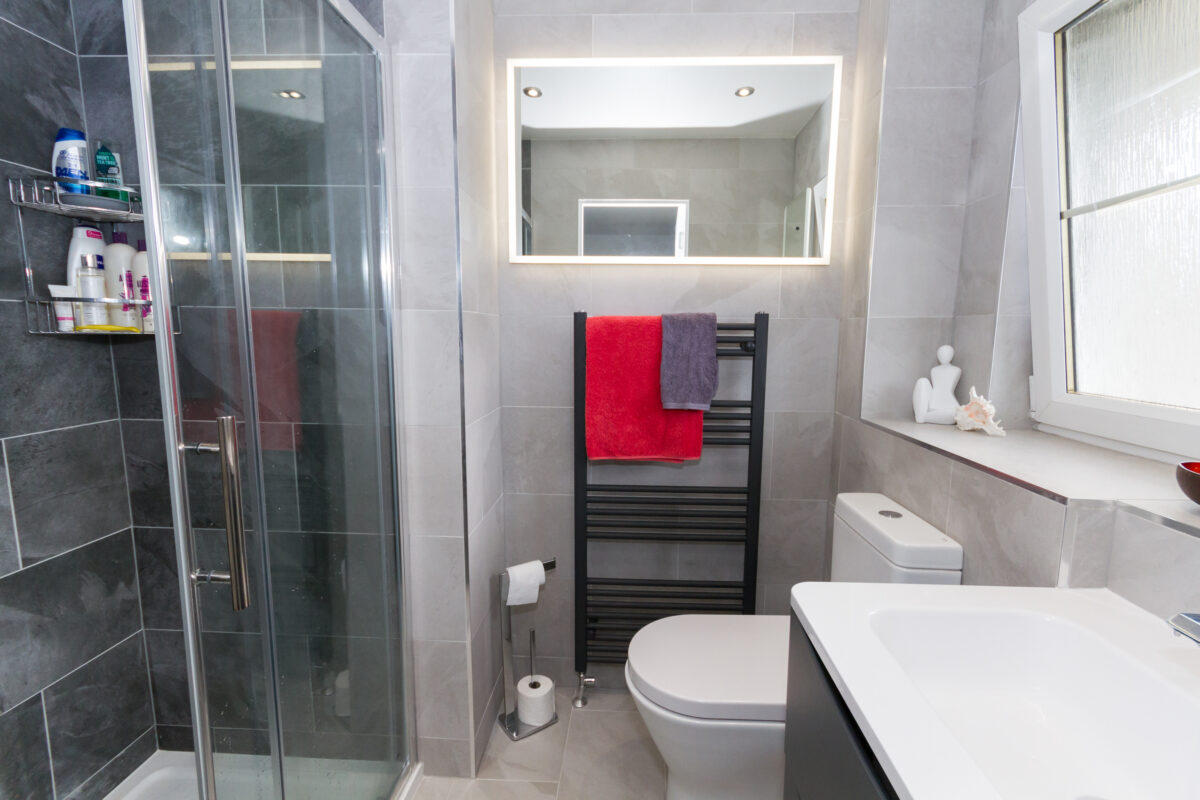 Plean Ensuite Installation